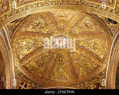 Die goldenen Kuppeln der St. John's Cathedral, Valletta Malta Stockfoto