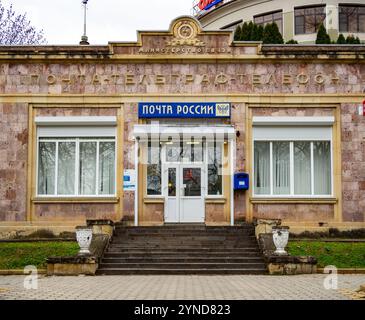 Russland, Kislowodsk - 06. Dezember 2023: Altes Postgebäude, Nischni Park 1, Kislowodsk Stockfoto