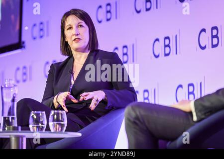 London, Großbritannien. November 2024. Rachel Reeves, Parlamentsabgeordnete, Kanzlerin des Finanzministeriums, spricht auf der Konferenz. Die jährlich stattfindende CBI Conference (Confederation of British Industries) zieht hochkarätige Redner und Podiumsmitglieder aus Wirtschaft und Politik an. Quelle: Imageplotter/Alamy Live News Stockfoto