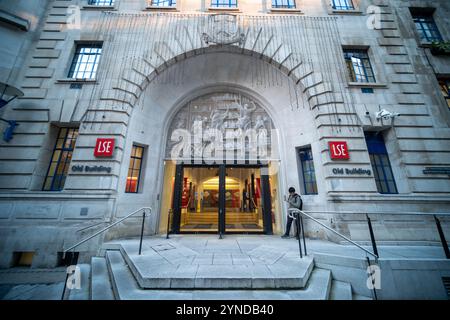 LONDON – 21. NOVEMBER 2024: London School of Economics and Political Science in Central London, einer renommierten British University Stockfoto