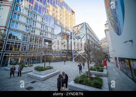 LONDON – 21. NOVEMBER 2024: London School of Economics and Political Science in Central London, einer renommierten British University Stockfoto