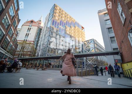 LONDON – 21. NOVEMBER 2024: London School of Economics and Political Science in Central London, einer renommierten British University Stockfoto