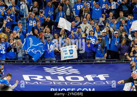 Indianapolis, Indiana, USA. November 2024. Die Fans der Detroit Lions nach dem NFL-Spiel gegen die Indianapolis Colts im Lucas Oil Stadium in Indianapolis, Indiana. John Mersits/CSM/Alamy Live News Stockfoto