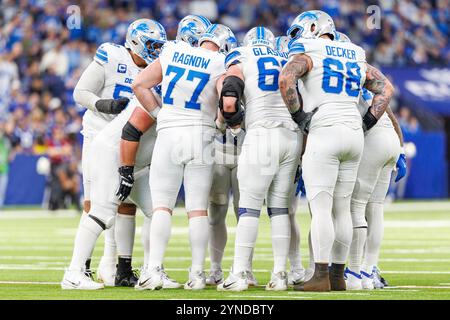 Indianapolis, Indiana, USA. November 2024. Im Lucas Oil Stadium in Indianapolis, Indiana, spielen die Detroit Lions Offense im NFL-Spiel gegen die Indianapolis Colts. John Mersits/CSM/Alamy Live News Stockfoto