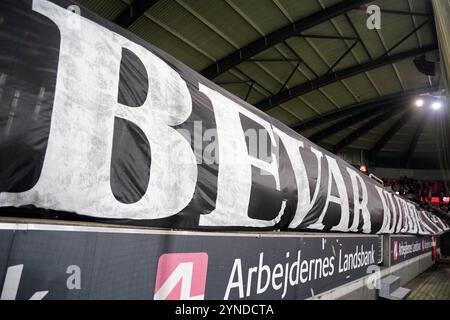 Herning, Dänemark. November 2024. FC Midtjylland moeder Silkeborg IF i Superligaen paa MCH Arena i Herning Mandag den 25. november 2024 Credit: Ritzau/Alamy Live News Stockfoto