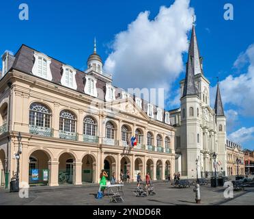 Cabildo und St Louis Cathedral, Jackson Square, New Orleans, Louisiana, USA Stockfoto