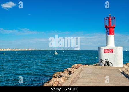 Carnon liegt auf einer Halbinsel am Mittelmeer und ist bekannt für seinen Yachthafen, seine Dünen und Strände im Süden Frankreichs Stockfoto