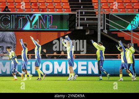 Volendam, Niederlande. November 2024. VOLENDAM - 25.11.2024, KRAS-Stadion. Keukenkampioen divisie, Saison 2024-2025. Während des Spiels Volendam - Jong Ajax, Warming Up Credit: Pro Shots/Alamy Live News Stockfoto