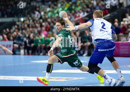 Wetzlar, Deutschland. November 2024. Wetzlar, 25. November 2024: Justin Mueller ( 25 Wetzlar) während des DAIKIN Handball-Bundesliga-Spiels zwischen HSG Wetzlar und 1.VfL Potsdam in der Buderus-Arena in Wetzlar. (Julia Kneissl/SPP) Credit: SPP Sport Press Photo. /Alamy Live News Stockfoto