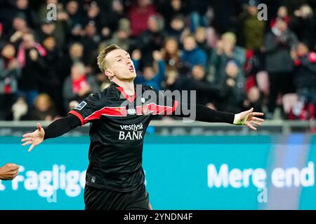 Herning, Dänemark. November 2024. FC Midtjylland moeder Silkeborg IF i Superligaen paa MCH Arena i Herning Mandag den 25. november 2024 Credit: Ritzau/Alamy Live News Stockfoto