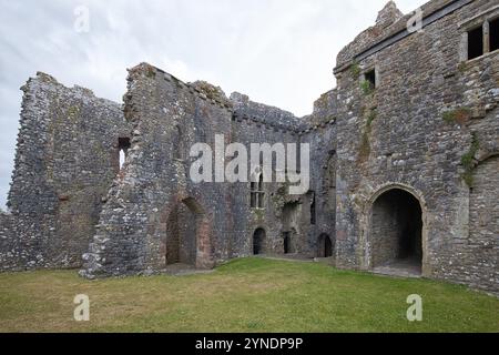 Wales, Gower Peninsula - 2. Juli 2024: Überreste von Weobley Castle. Stockfoto