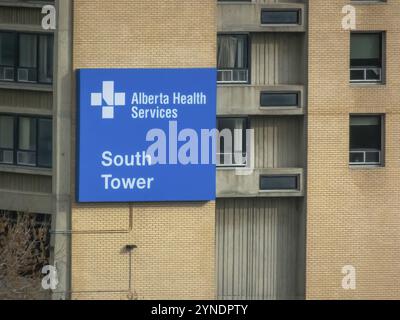 Calgary, Alberta, Kanada. Mai 2024. Das Schild des Foothills Medical Centre South Tower Stockfoto