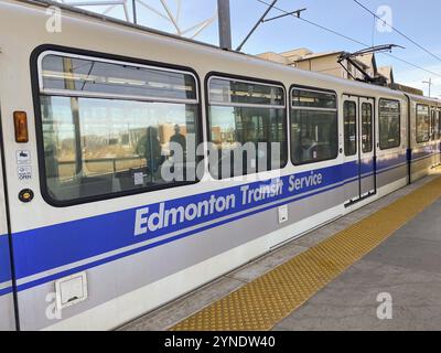 Edmonton, Alberta, Kanada. April 2023. ETS Edmonton Transit Service Light Train Stockfoto