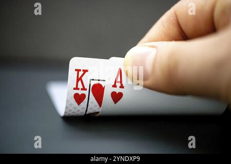 Ein Open Ace-King, die Top 3 Prozent der Poker-Starthandlungen. Poker Hand Monster Ace King Stockfoto