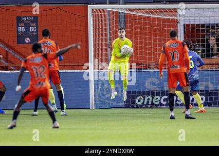 Volendam, Niederlande. November 2024. VOLENDAM - 25.11.2024, KRAS-Stadion. Keukenkampioen divisie, Saison 2024-2025. Während des Spiels Volendam - Jong Ajax, Credit: Pro Shots/Alamy Live News Stockfoto