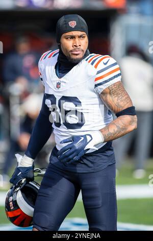 Chicago, IL, USA. November 2024. Chicago Bears #36 Jonathan Owens wärmt sich vor dem Spiel gegen die Minnesota Vikings in Chicago auf. Mike Wulf/CSM/Alamy Live News Stockfoto