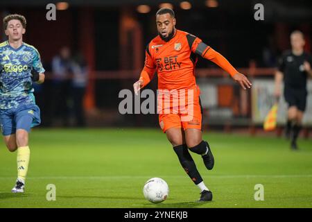 Volendam, Niederlande. November 2024. VOLENDAM, NIEDERLANDE - 25. NOVEMBER 2024: Während des niederländischen Keuken Kampioen Divisie-Spiels zwischen dem FC Volendam und Jong Ajax im Kras Stadion am 25. November 1999 in Volendam, Niederlande. (Foto von Jan Mulder/Orange Pictures) Credit: Orange Pics BV/Alamy Live News Stockfoto
