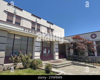 Außenansicht der Piedmont Avenue School im Art Moderne-Stil in Oakland, Kalifornien. Stockfoto