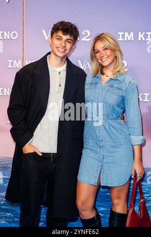 Disney Premiere - Vaiana 2 Noah Miguel Oechsle Rodriguez und Lara Spengler bei der Premiere zum neuen Disney Kinofilm Vaiana 2 im Zoo Palast am 25.11.2024 in Berlin. *** Disney Premiere Vaiana 2 Noah Miguel Oechsle Rodriguez und Lara Spengler bei der Premiere des neuen Disney-Films Vaiana 2 im Zoo Palast am 25 11 2024 in Berlin Copyright: XEventpressxKochanx Stockfoto