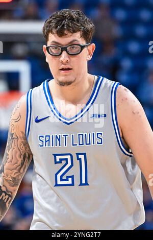 25. NOVEMBER 2024: Das Zentrum von Saint Louis Billikens Robbie Avila (21) kehrt von einer Verletzung in einem regulären Saisonspiel zurück, in dem die Quinnipiac Bobcats die Saint Louis Billikens besuchten. Am Montag, 25. November 2024, Richard Ulreich/CSM in der Chaifetz Arena in St. Louis, MO Stockfoto