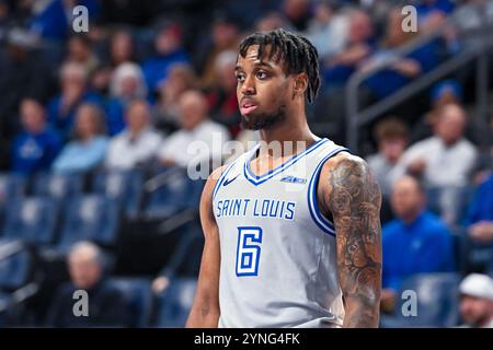 25. NOVEMBER 2024: Saint Louis Billikens Stürmer Kalu Anya (6) in einem regulären Saisonspiel, bei dem die Quinnipiac Bobcats die Saint Louis Billikens besuchten. Am Montag, 25. November 2024, Richard Ulreich/CSM in der Chaifetz Arena in St. Louis, MO Stockfoto