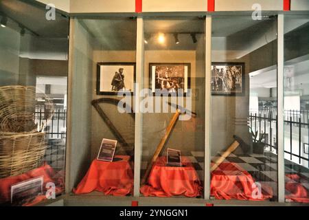 Kohlebergbaugeräte im Ombilin Kohlebergbaumuseum in Sawahlunto, einer ehemaligen Kohlebergbaustadt, die von niederländischen Kolonialisten Ende des 19. Jahrhunderts gegründet wurde Stockfoto