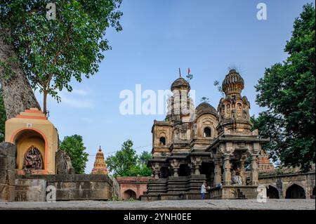 06 05 2014 Shree Kshetra Sangam Mahuli und Kshetra Mahuli sind zwei Tempel am Zusammenfluss der Flüsse Krishna und Venna in Satara Maharashtra Stockfoto