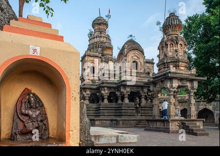 06 05 2014 Shree Kshetra Sangam Mahuli und Kshetra Mahuli sind zwei Tempel am Zusammenfluss der Flüsse Krishna und Venna in Satara Maharashtra Stockfoto