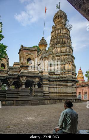 06 05 2014 Shree Kshetra Sangam Mahuli und Kshetra Mahuli sind zwei Tempel am Zusammenfluss der Flüsse Krishna und Venna in Satara Maharashtra Stockfoto