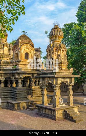 06 05 2014 Shree Kshetra Sangam Mahuli und Kshetra Mahuli sind zwei Tempel am Zusammenfluss der Flüsse Krishna und Venna in Satara Maharashtra Stockfoto