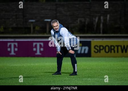 Christian Wueck (Deutschland, Bundestrainer), GER, Ausbildung DFB Frauen Fussball Nationalmannschaft Deutschland, Lehrgang in Stuttgart, Saison 2024/2025, 25.11.2024 Foto: Eibner-Pressefoto/Michael Memmler Stockfoto