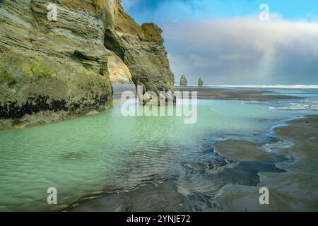 Neuseeland, Nordinsel, Tongapurutu, White Cliffs, Die Drei Schwestern Stockfoto
