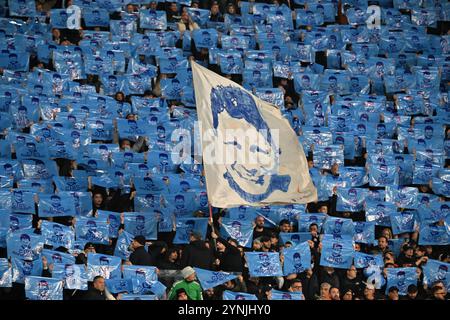 Neapel, Italien. November 2024. Italien, 29. märz 2024: Fans während des italienischen Meisterschaftsspiels Serie A 2024-2025 zwischen Neapel und Roma im Maradona-Stadion, Italien (Felice de Martino/SPP) Credit: SPP Sport Press Photo. /Alamy Live News Stockfoto