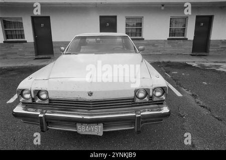 - USA, New Jersey, Asbury Park, außerhalb eines Motels (Juli 1985) - USA, New Jersey, esterno di un Motel (Luglio 1985) Stockfoto