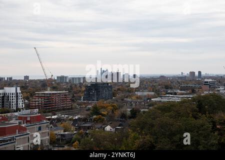 Blick auf Scarborough vom Casa Loma auf der Austin Terrace in Toronto, Ontario, Kanada Stockfoto