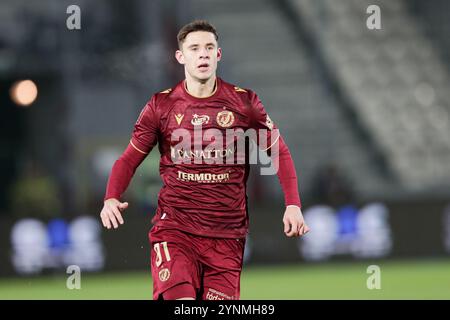 Krakau, Polen. November 2024. Marcel Krajewski von Widzew Lodz wurde während des Polnischen Liga PKO BP Ekstraklasa 2024/2025 zwischen Puszcza Niepolomice und Widzew Lodz im Cracovia Stadion gesehen. Endpunktzahl: Puszcza Niepolomice 2:0 Widzew Lodz. Quelle: SOPA Images Limited/Alamy Live News Stockfoto
