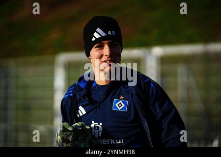 Otto Stange (Hamburger SV, #49) GER, Training Hamburger SV, Fussball, 2. Bundesliga, Saison 2024/2025, 26.11.2024 Foto: Eibner-Pressefoto/Marcel von Fehrn Stockfoto