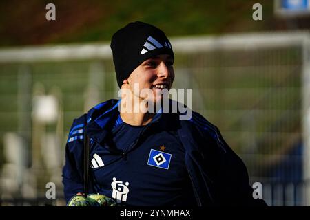 Otto Stange (Hamburger SV, #49) GER, Training Hamburger SV, Fussball, 2. Bundesliga, Saison 2024/2025, 26.11.2024 Foto: Eibner-Pressefoto/Marcel von Fehrn Stockfoto