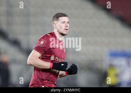 Krakau, Polen. November 2024. Imad Rondic von Widzew Lodz wurde während des Fußballspiels BP Ekstraklasa 2024/2025 zwischen Puszcza Niepolomice und Widzew Lodz im Cracovia Stadion gesehen. Endpunktzahl: Puszcza Niepolomice 2:0 Widzew Lodz. Quelle: SOPA Images Limited/Alamy Live News Stockfoto