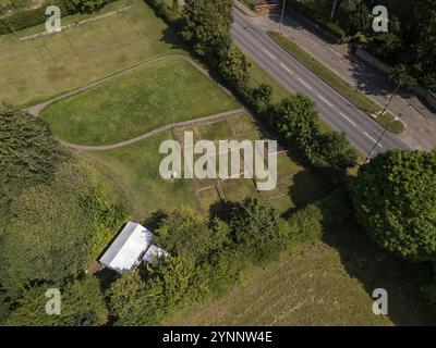 Aus der Vogelperspektive auf die Fußböden des Hauses aus dem 2. Jahrhundert in der Nähe des römischen Theaters (Amphitheater) von Verulamium, St. Albans, Großbritannien Stockfoto