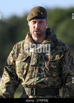 Salisbury, Großbritannien. November 2024. Prinz William, Oberst der walisischen Garde, besucht das 1. Bataillon der walisischen Garde auf der Salisbury Plain. Quelle: Doug Peters/EMPICS/Alamy Live News Stockfoto