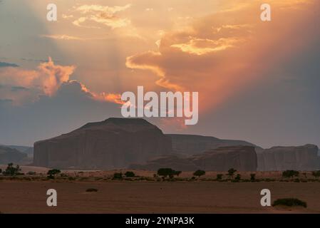 Tabuk Landschaft während Sonnenuntergang Stockfoto