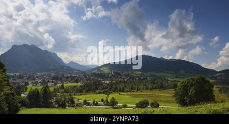 Pfarrkirche St. Nikolaus in Pfronten, Oberbayern, Bayern, Deutschland, Europa Stockfoto