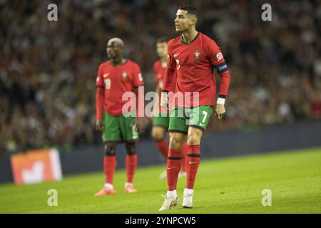 Fußballspiel, Kapitän Cristiano RONALDO CR7 Portugal hat gerade einen Freistoß mit dem rechten Fuß genommen und folgt der Richtung des Balls, Sequenz Stockfoto