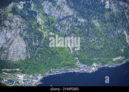 Blick auf Hallstatt vom Dachsteingebirge in Österreich Stockfoto