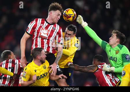 Harry Souttar von Sheffield United in Aktion während des Sky Bet Championship Matches in der Bramall Lane, Sheffield. Bilddatum: Dienstag, 26. November 2024. Stockfoto