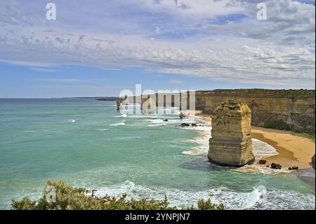 Die zwölf Apostel am Nachmittag an der Great Ocean Road Stockfoto