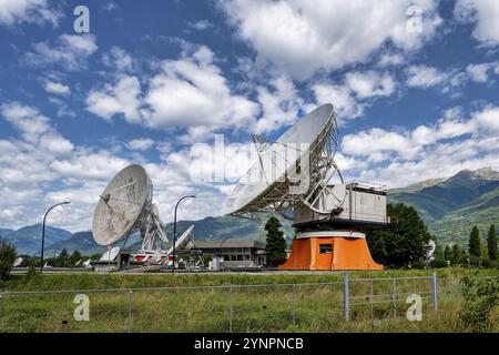 Lario Space Center am Comer See mit seinen Parabolantennen Stockfoto