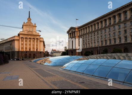 Das Largo ist das ehemalige kommunistische Parteihaus. Sofia, Bulgarien, Europa Stockfoto