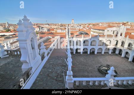 Das Kloster San Felipe de Neri mit Blick auf die Altstadt von Sucre, Bolivien, Stockfoto